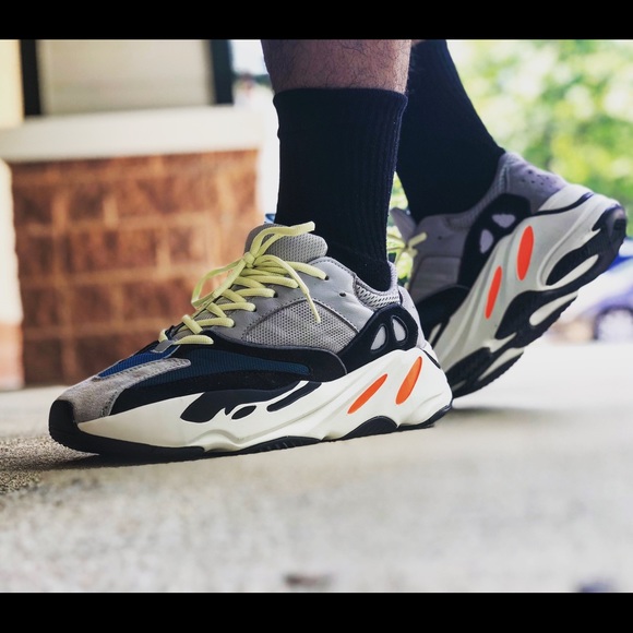 yeezy 700 socks